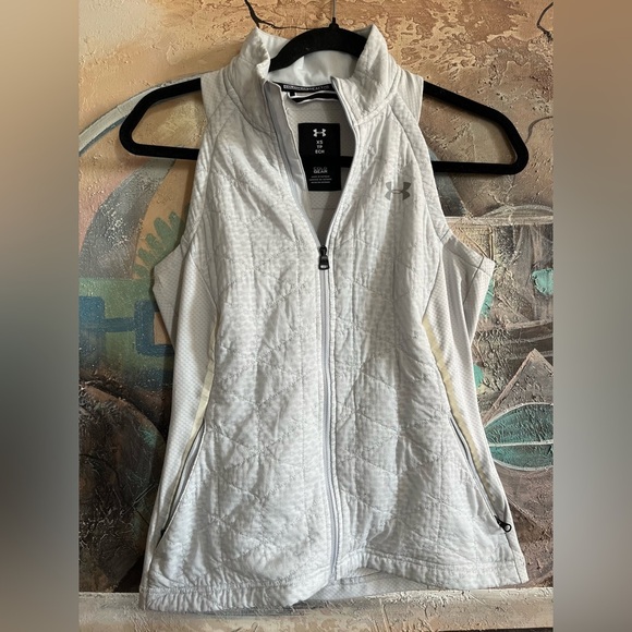 Under armour activewear Vest - Picture 1 of 6